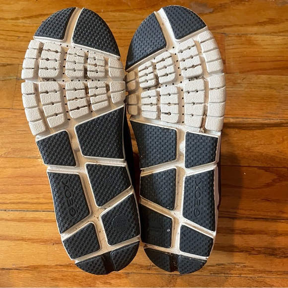 [CLEARANCE] Mauve Snow-Boots from Geox - Picture 5 of 6